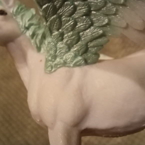 Toy Pegasus Figurine - Picture 3 of 16